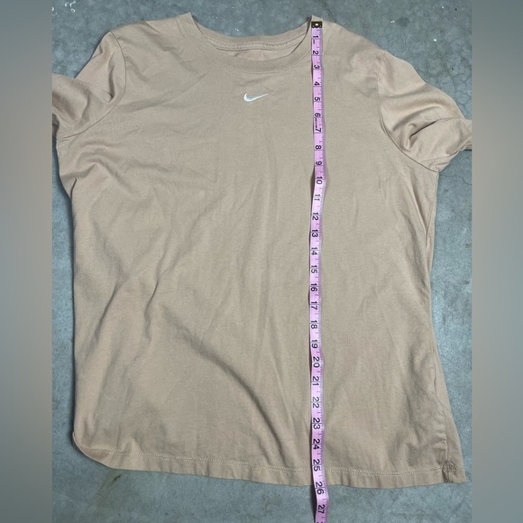 The Nike Tee Long Sleeve Girl’s Size XL - Picture 6 of 6
